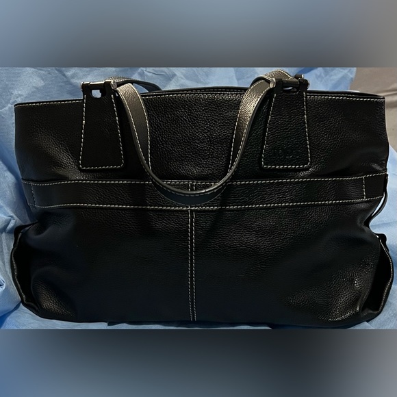 TOD’s black Pebbled Leather bag with dark gray Suede Interior.  Meas. 15 x 9in - Picture 9 of 16